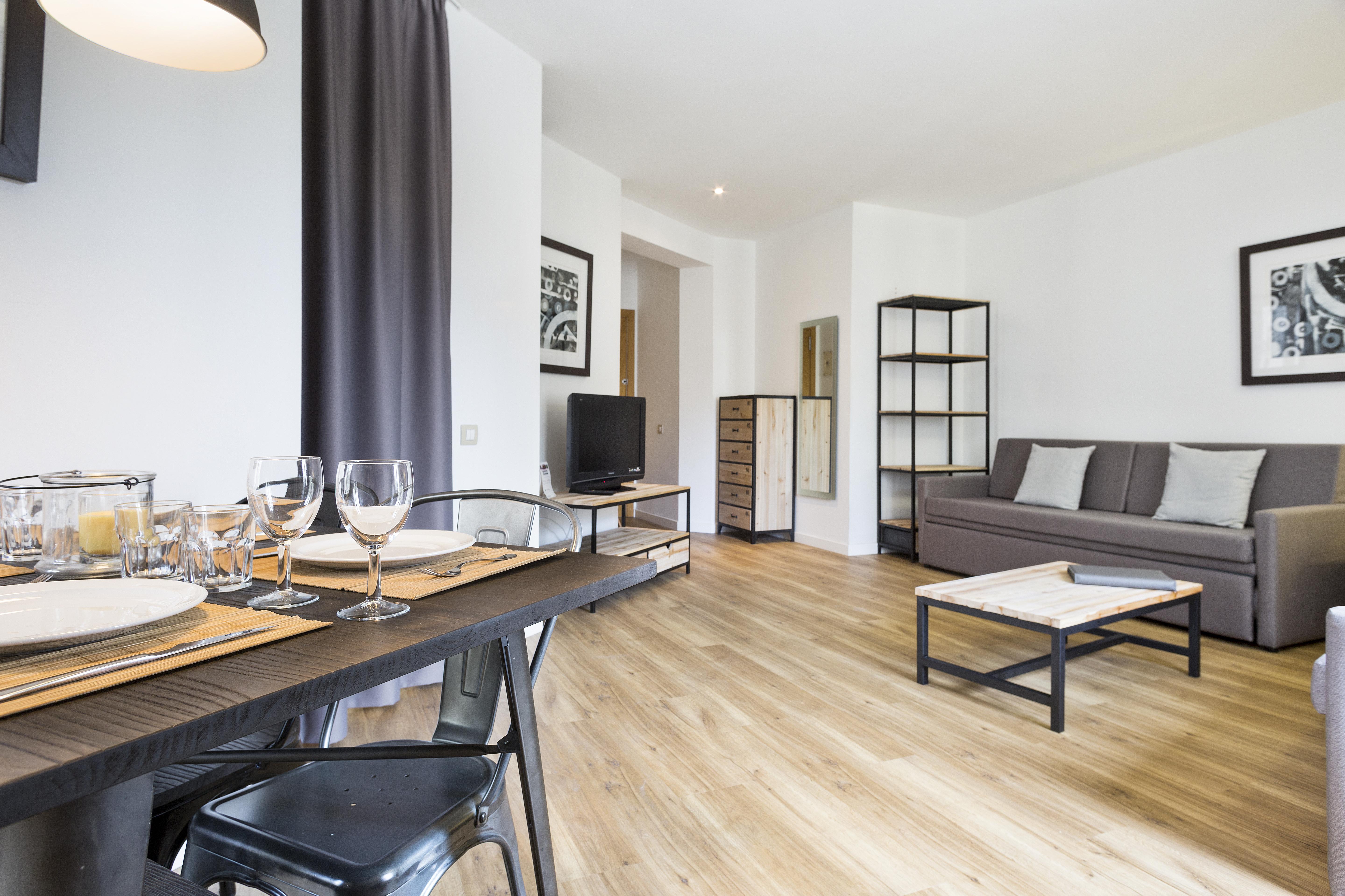 Amister Apartments Барселона Экстерьер фото